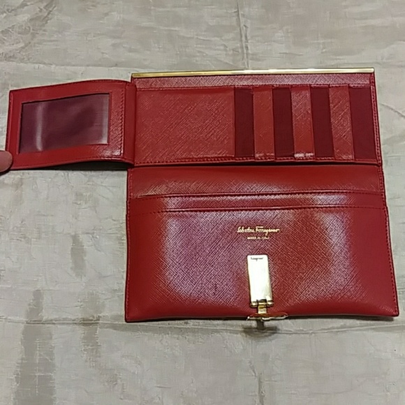 Salvatore Ferragamo Gancini Continental Wallet - Picture 5 of 8